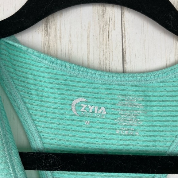 Zyia NWT turquoise charged tank size medium - Picture 3 of 5